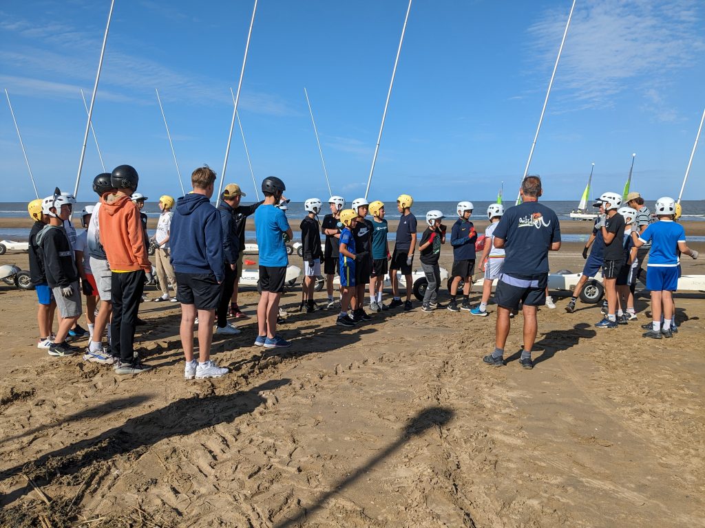 groupe football - centre nautique saint brévin les pins - char  à voile - fcsjd