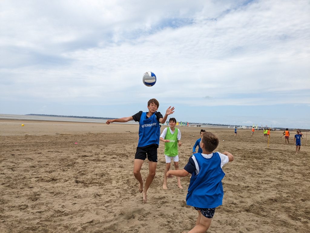 Beach soccer - plage saint brévin les pins - summer camp - fc saint julien divatte