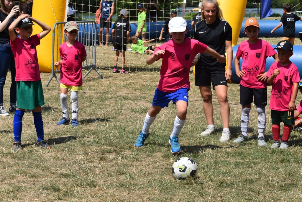 frappe joueuse - gflorouxcanton - fcsjd